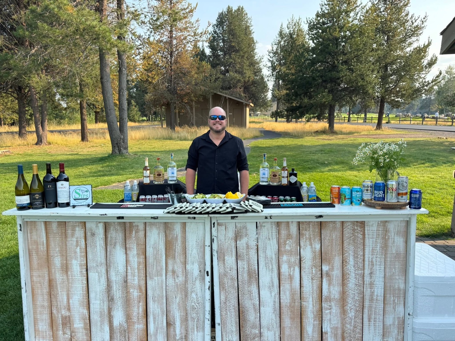 Outdoor Sips mobile bartending service at a Central Oregon event